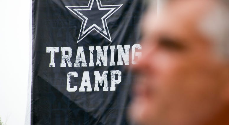 Leighton Vander Esch And Mike Fisher At 2018 Dallas Cowboys Training Camp Leighton Vander Esch And Mike Fisher At 2018 Dallas Cowboys Training Camp