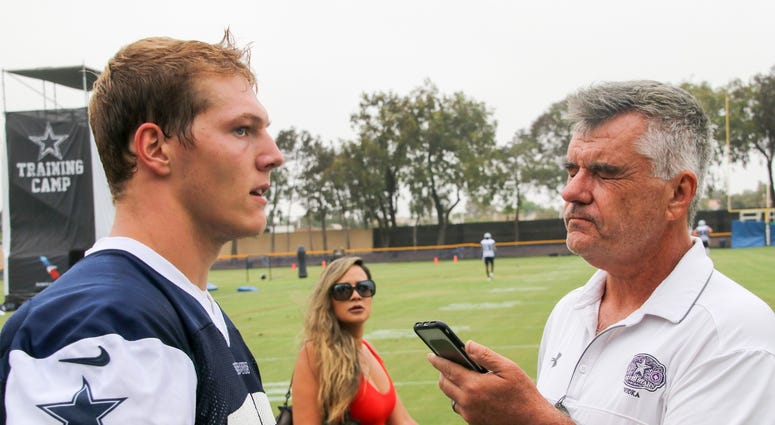 Leighton Vander Esch And Mike Fisher At 2018 Dallas Cowboys Training Camp Leighton Vander Esch And Mike Fisher At 2018 Dallas Cowboys Training Camp