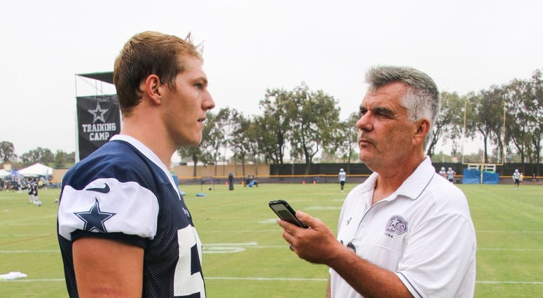 Leighton Vander Esch And Mike Fisher At 2018 Dallas Cowboys Training Camp Leighton Vander Esch And Mike Fisher At 2018 Dallas Cowboys Training Camp