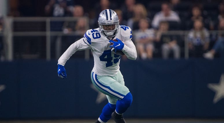 Nov 22, 2018; Arlington, TX, USA; Dallas Cowboys running back Jamize Olawale (49) in action during the game between the Dallas Cowboys and Washington Redskins at AT&T Stadium. Nov 22, 2018; Arlington, TX, USA; Dallas Cowboys running back Jamize Olawale (49) in action during the game between the Dallas Cowboys and Washington Redskins at AT&T Stadium.