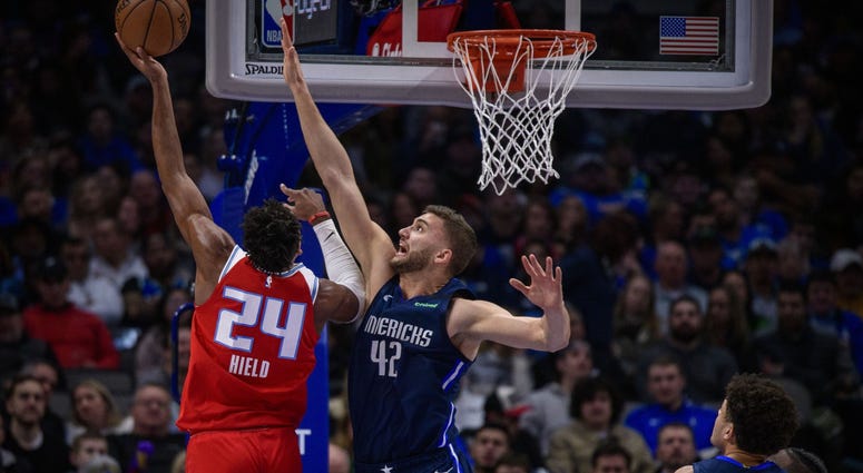 Sacramento Kings at Dallas Mavericks Sacramento Kings at Dallas Mavericks