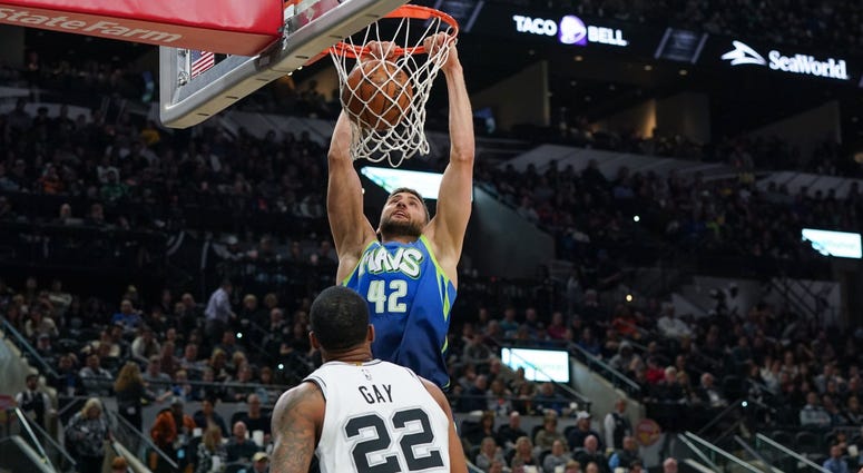 Dallas Mavericks at San Antonio Spurs Dallas Mavericks at San Antonio Spurs