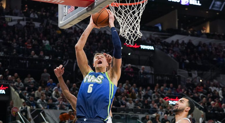 Dallas Mavericks at San Antonio Spurs Dallas Mavericks at San Antonio Spurs