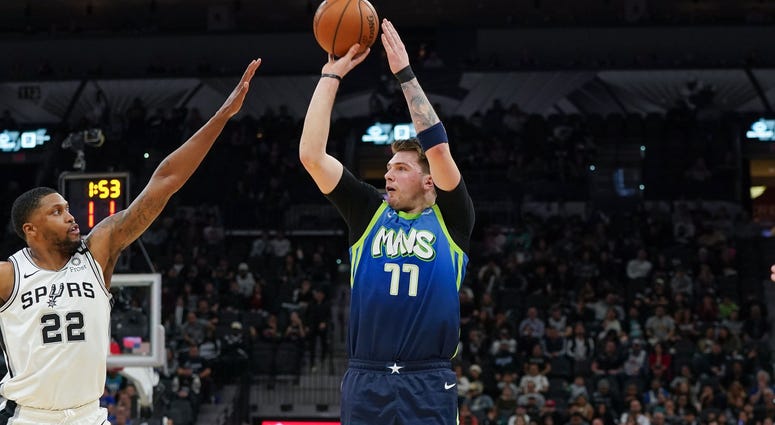 Dallas Mavericks at San Antonio Spurs Dallas Mavericks at San Antonio Spurs