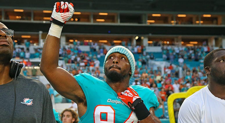 defensive end Robert Quinn defensive end Robert Quinn
