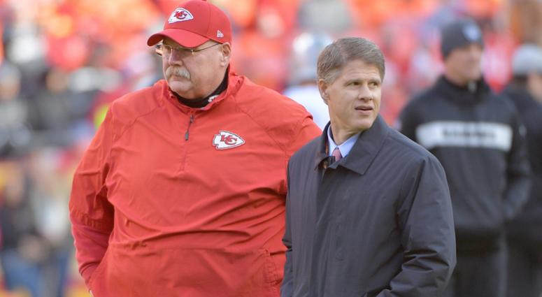 Chief Coach Reid, CEO Clark Hunt Kansas City Chiefs head coach Andy Reid (right) talks with chairman and CEO Clark Hunt