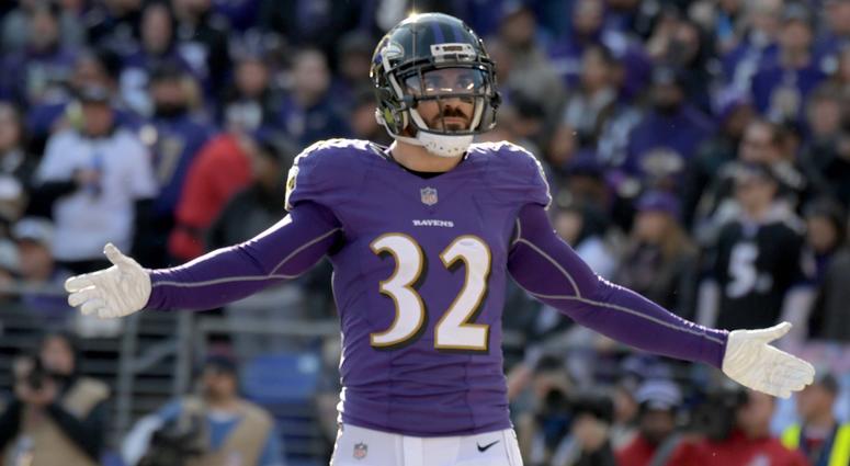 an 6, 2019; Baltimore, MD, USA; Baltimore Ravens free safety Eric Weddle (32) reacts against the Los Angeles Chargers during an AFC Wild Card playoff football game at M&T Bank Stadium an 6, 2019; Baltimore, MD, USA; Baltimore Ravens free safety Eric Weddle (32) reacts against the Los Angeles Chargers during an AFC Wild Card playoff football game at M&T Bank Stadium