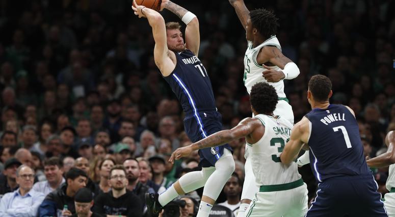 Dallas Mavericks at Boston Celtics Dallas Mavericks at Boston Celtics
