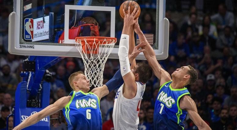 Los Angeles Clippers at Dallas Mavericks Los Angeles Clippers at Dallas Mavericks