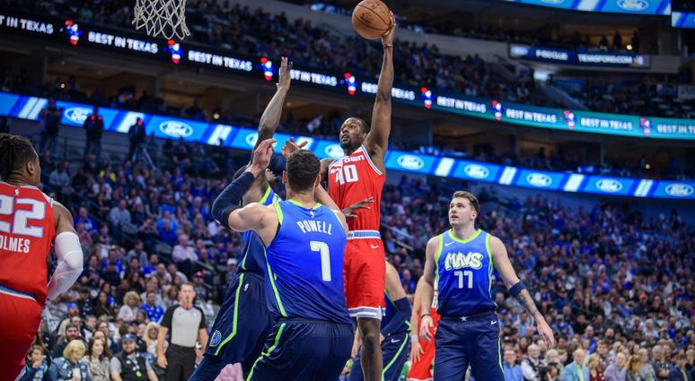 Sacramento Kings at Dallas Mavericks Sacramento Kings at Dallas Mavericks