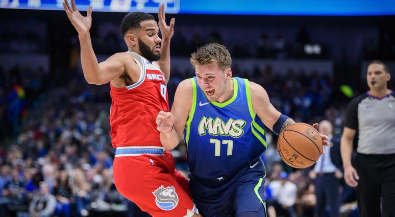 Sacramento Kings at Dallas Mavericks Sacramento Kings at Dallas Mavericks