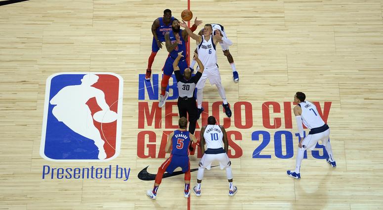 Dallas Mavericks at Detroit Pistons Dallas Mavericks at Detroit Pistons