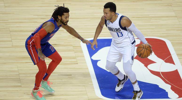 Dallas Mavericks at Detroit Pistons Dallas Mavericks at Detroit Pistons