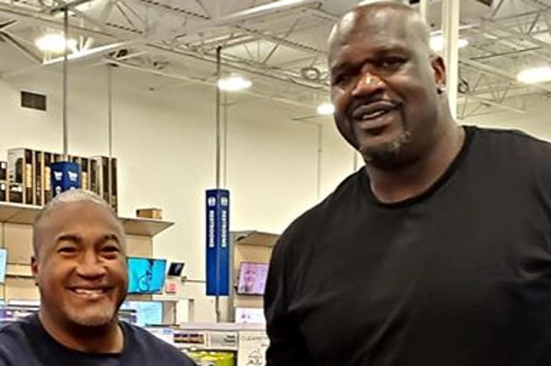 Great News: Shaquile O’Neal Buys a Family a Computer
