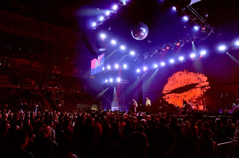 KROQ Almost Acoustic Christmas 2019