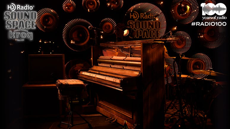 KROQ HD Radio Sound Space zoom