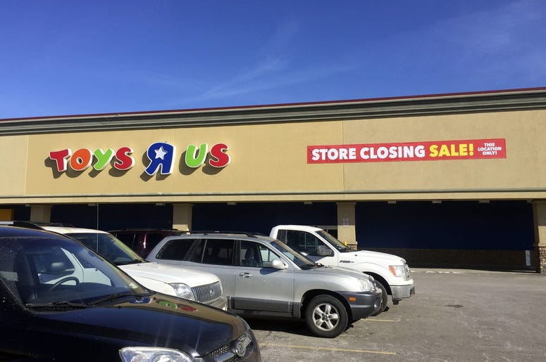 March 22, 2018; Greece, NY, USA; Toys R Us at 1530 W Ridge Road in Greece, NY, will be closing its doors Wednesday, April 11, 2018. Mandatory Credit: Olivia Lopez/Democrat and Chronicle via USA TODAY NETWORK