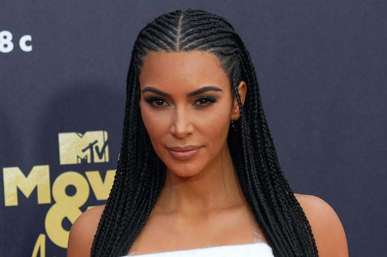 6/16/2018 - Kim Kardashian attending the 2018 MTV Movie and TV Awards held at the Barker Hangar in Los Angeles, USA. PRESS ASSOCIATION Photo. Picture date: Saturday June 16, 2018. Photo credit should read: Francis Specker/PA Wire (Photo by PA Images/Sipa