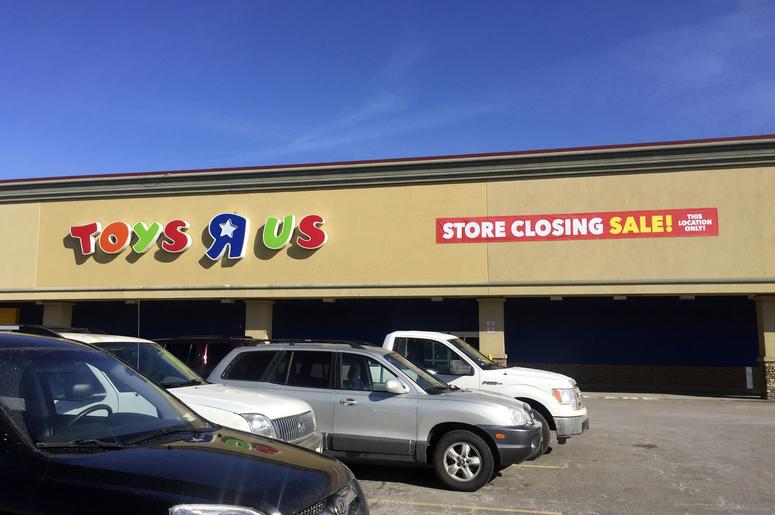 March 22, 2018; Greece, NY, USA; Toys R Us at 1530 W Ridge Road in Greece, NY, will be closing its doors Wednesday, April 11, 2018. Mandatory Credit: Olivia Lopez/Democrat and Chronicle via USA TODAY NETWORK
