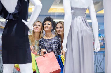 Mannequin Shopping Prank