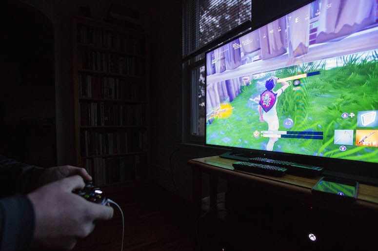 Fornite, Video Game, Hands, Controller, Xbox, 2018 Fornite, Video Game, Hands, Controller, Xbox, 2018