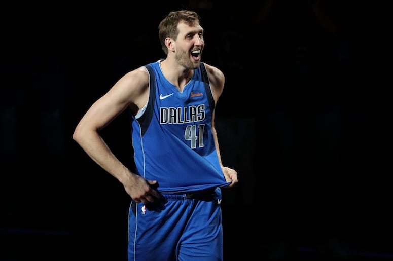 Dirk Nowitzki, Dallas Mavericks, Final Home Game, Smile, 2019 Dirk Nowitzki, Dallas Mavericks, Final Home Game, Smile, 2019