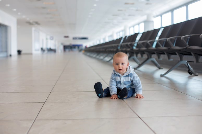 ID 114242735 © Tatyana Tomsickova | Dreamstime.com Baby alone at airport