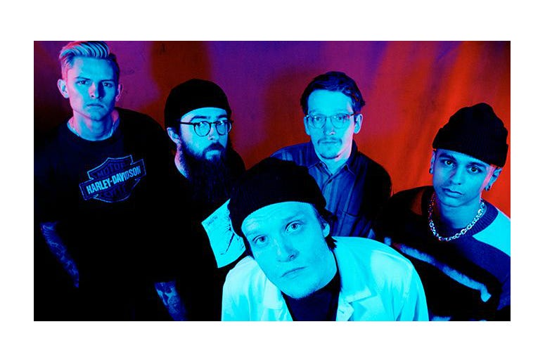 neck deep