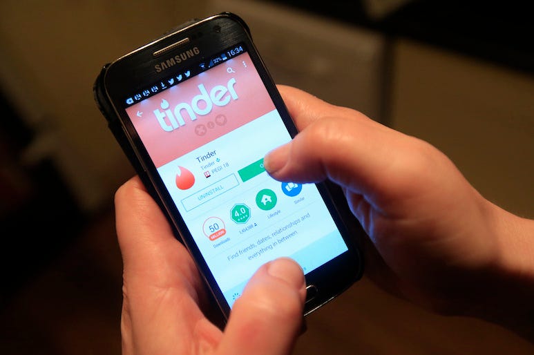 Tinder, Dating App, Samsung Phone, Male Tinder, Dating App, Samsung Phone, Male
