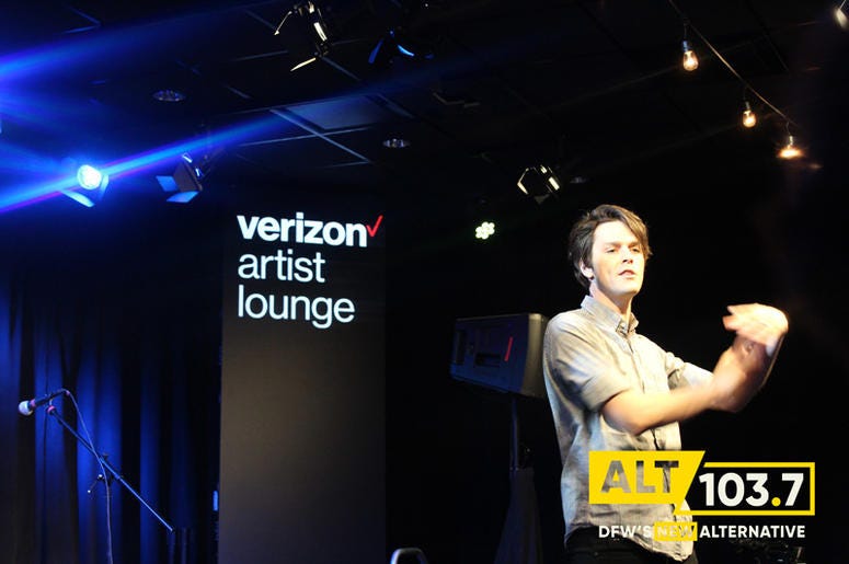 iDKHOW Live At The Verizon Artist Lounge At ALT 103.7 Studios iDKHOW Live At The Verizon Artist Lounge At ALT 103.7 Studios