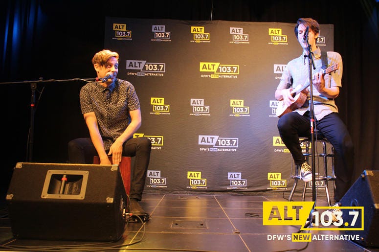 iDKHOW Live At The Verizon Artist Lounge At ALT 103.7 Studios iDKHOW Live At The Verizon Artist Lounge At ALT 103.7 Studios