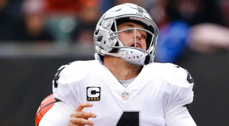 Derek Carr (4) Derek Carr (4)