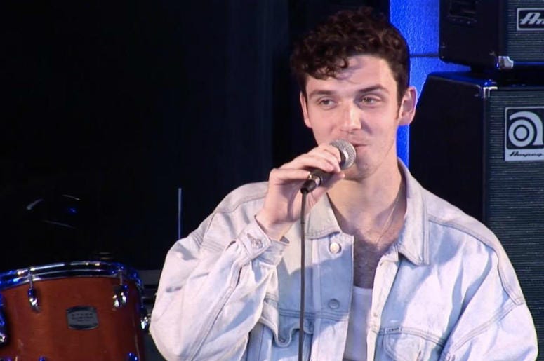 Lauv Lauv Teaches us How to Make Guacamole.