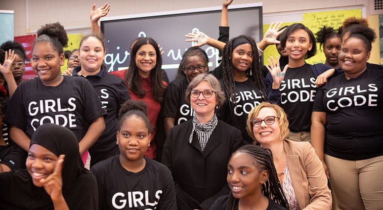 First Lady Frances Wolf joins Girls Who Code CEO Reshma Saujani at William D. Kelley School to highlight investment in STEM education for young women. First Lady Frances Wolf joins Girls Who Code CEO Reshma Saujani at William D. Kelley School to highlight investment in STEM education for young women.