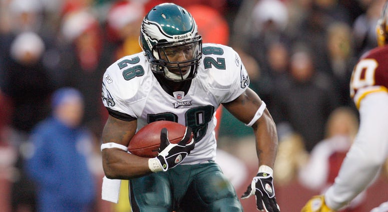 Correll Buckhalter #28 of the Philadelphia Eagles carries the ball during the game against the Washington Redskins on Dec. 21, 2008 at FedEx Field in Landover, Maryland. Correll Buckhalter