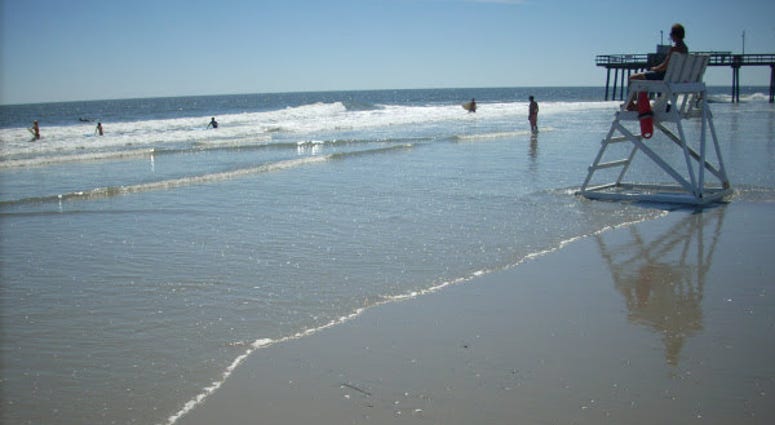 New Jersey’s new law banning smoking on public beaches and in parks statewide is now in effect. But the legislation lacks one important provision: who enforces it? New Jersey’s new law banning smoking on public beaches and in parks statewide is now in effect. But the legislation lacks one important provision: who enforces it?