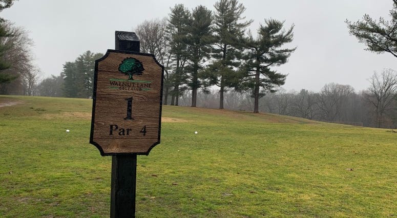Walnut Lane Golf Club. Sign of Walnut Lane Golf Club.