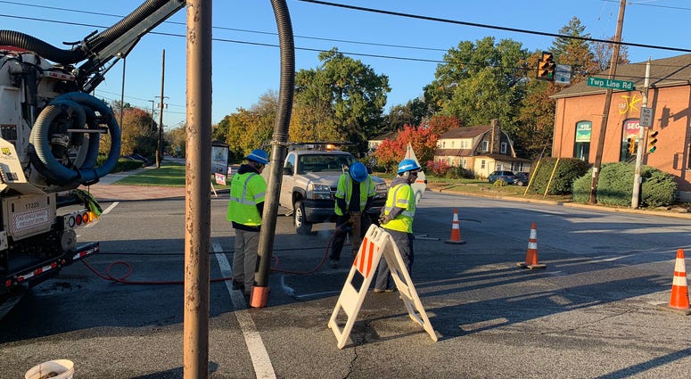 Crews from Pennsylvania American Water dig in the street on Township Line Road near Dekalb Pike in Whitpain Township, Montgomery County, the site of an overnight water main break. Crews from Pennsylvania American Water dig in the street on Township Line Road near Dekalb Pike in Whitpain Township, Montgomery County, the site of an overnight water main break.