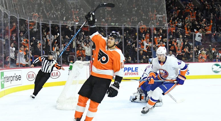 Philadelphia Flyers center Travis Konecny (11) celebrates his goal against New York Islanders Flyers / Travis Konecny