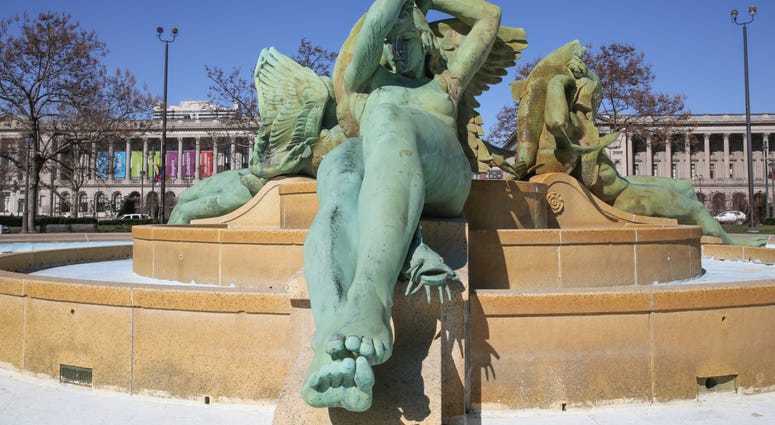 Swann Memorial Fountain by Alexander Stirling Calder located in the center of Logan Square. Swann Memorial Fountain by Alexander Stirling Calder located in the center of Logan Square.