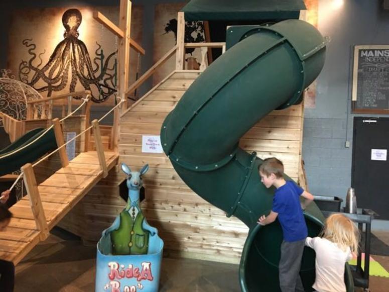 Craft Hall in Northern Liberties offers a family-friendly restaurant with food, a bakery, a brewery and a playground. Craft Hall in Northern Liberties