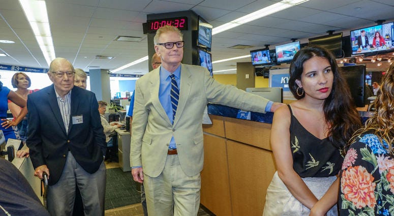 Retired KYW Newsradio reporter Tony Hanson joins former colleagues before receiving his Hall of Fame award. Retired KYW Newsradio reporter Tony Hanson joins former colleagues before receiving his Hall of Fame award.