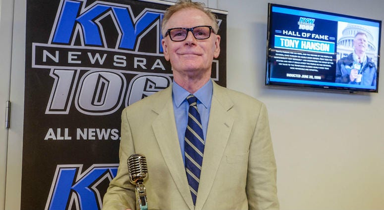 Retired KYW Newsradio reporter Tony Hanson receives his Hall of Fame award. Retired KYW Newsradio reporter Tony Hanson receives his Hall of Fame award.