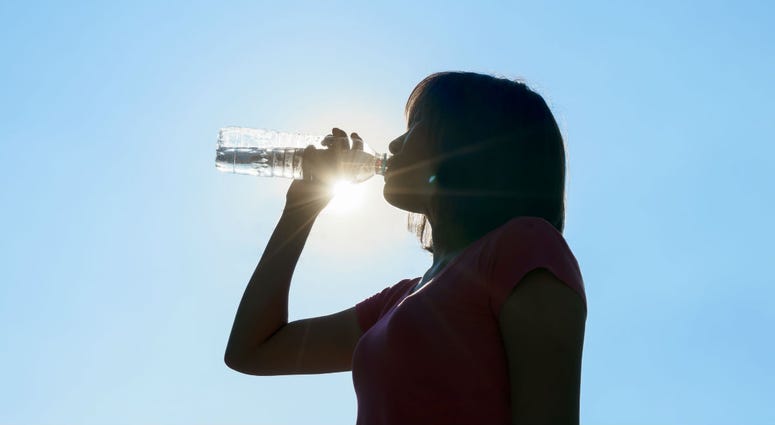 drinking water in hot summer drinking water in hot summer