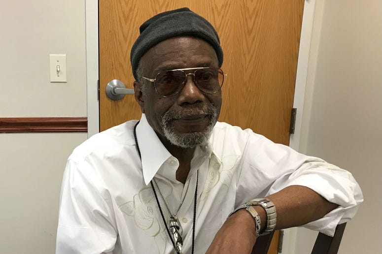 Tyrone Smith, 76 Tyrone Smith