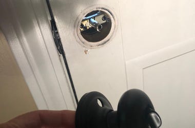 sues doorknob