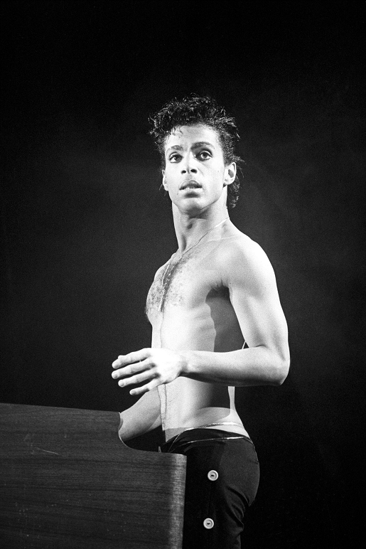 Prince onstage in December of 1986