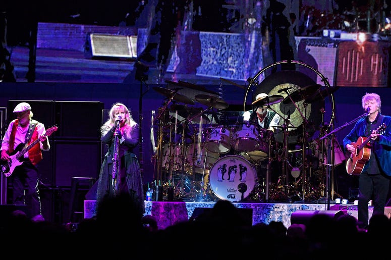 Fleetwood Mac on stage Fleetwood Mac on stage