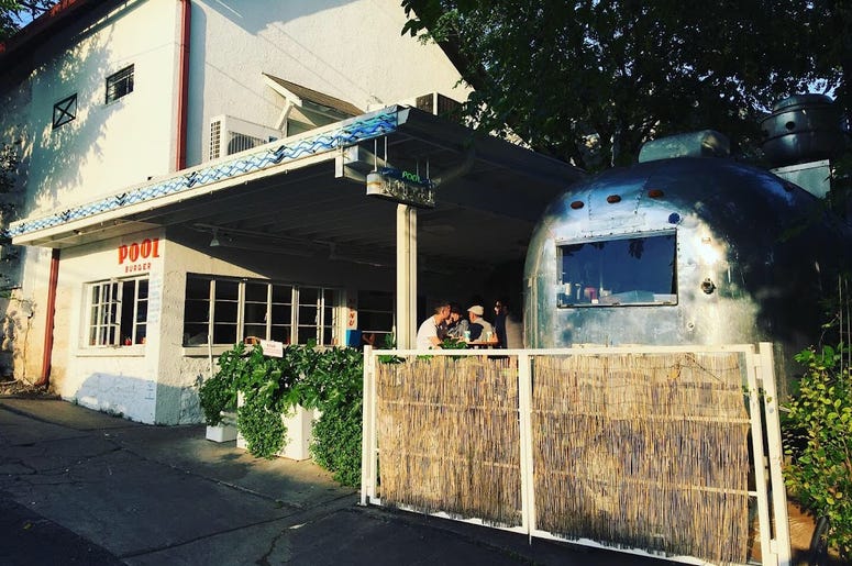 Pool Burger