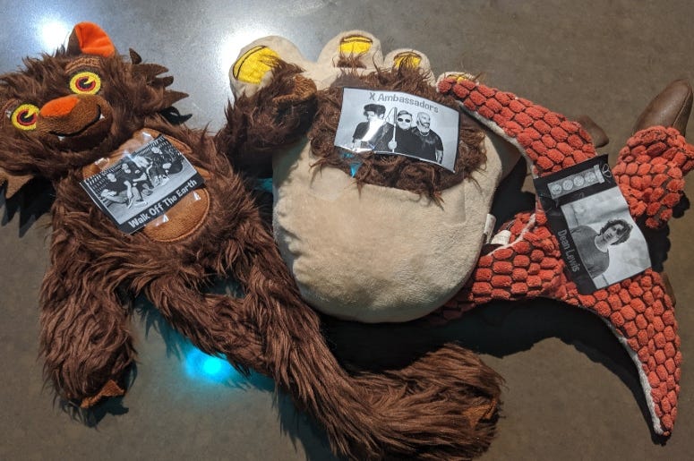 Rudy's 'Pupper-tific Toy Experiment' Merry Mix Show Pick